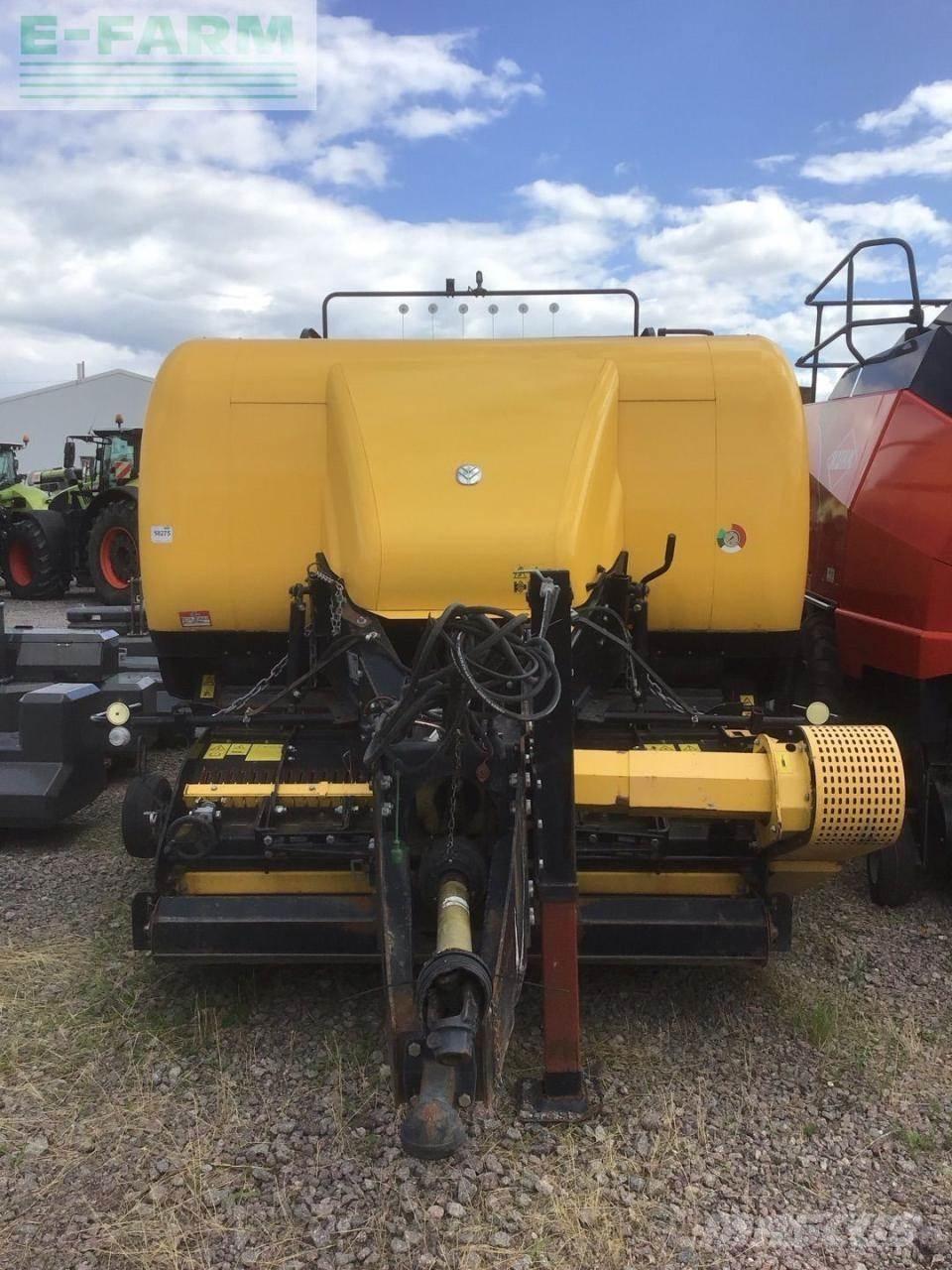 New Holland BB9080 方形打捆機