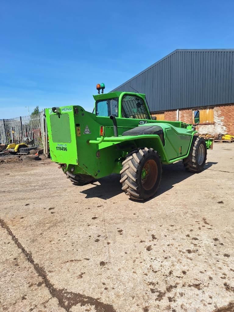 Merlo P 40.17 伸縮臂操作車