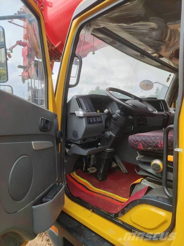 Sany STC1300C8 全路面起重機/吊車