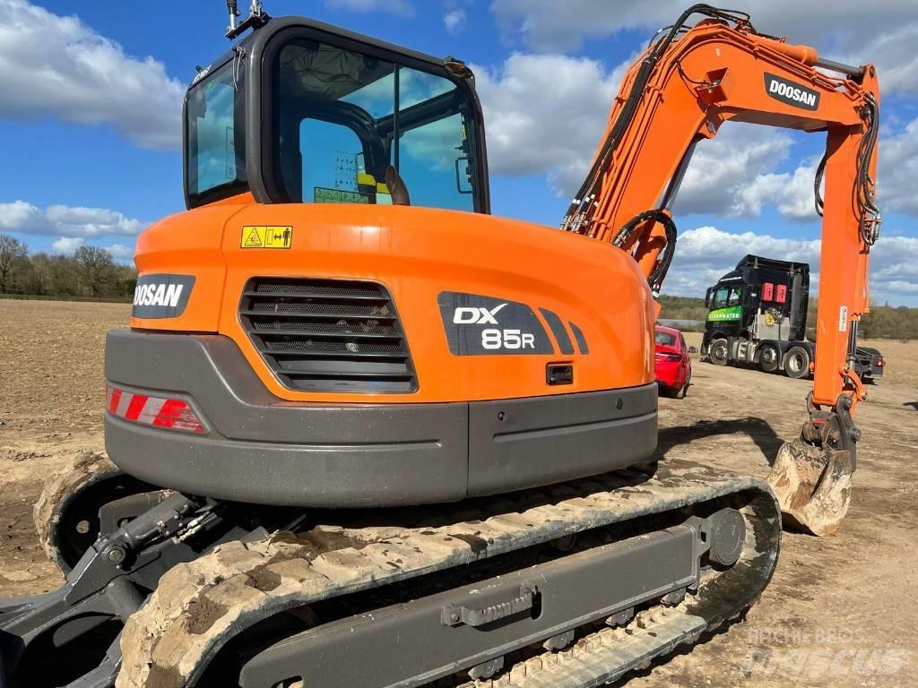 Doosan DX 85 R 中型挖土機/掘鑿機/挖掘機 7t-12t