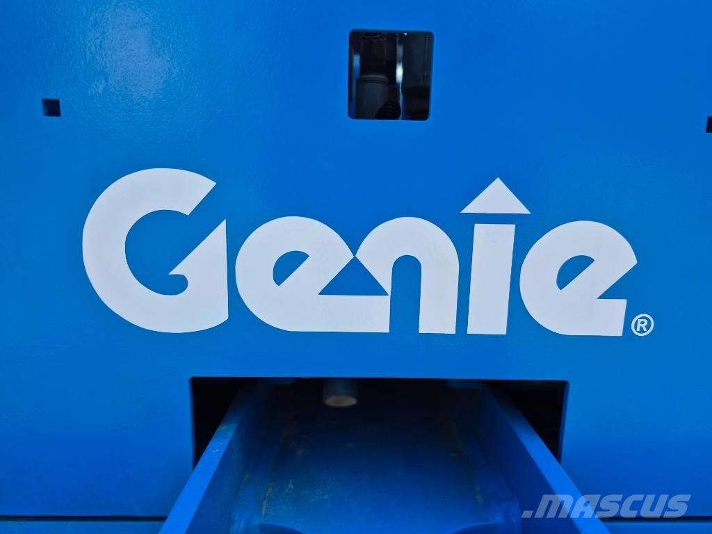 Genie GTH 1056 伸縮臂操作車