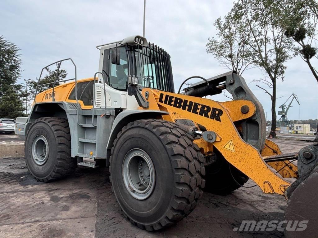 Liebherr L 566 輪胎式裝載機