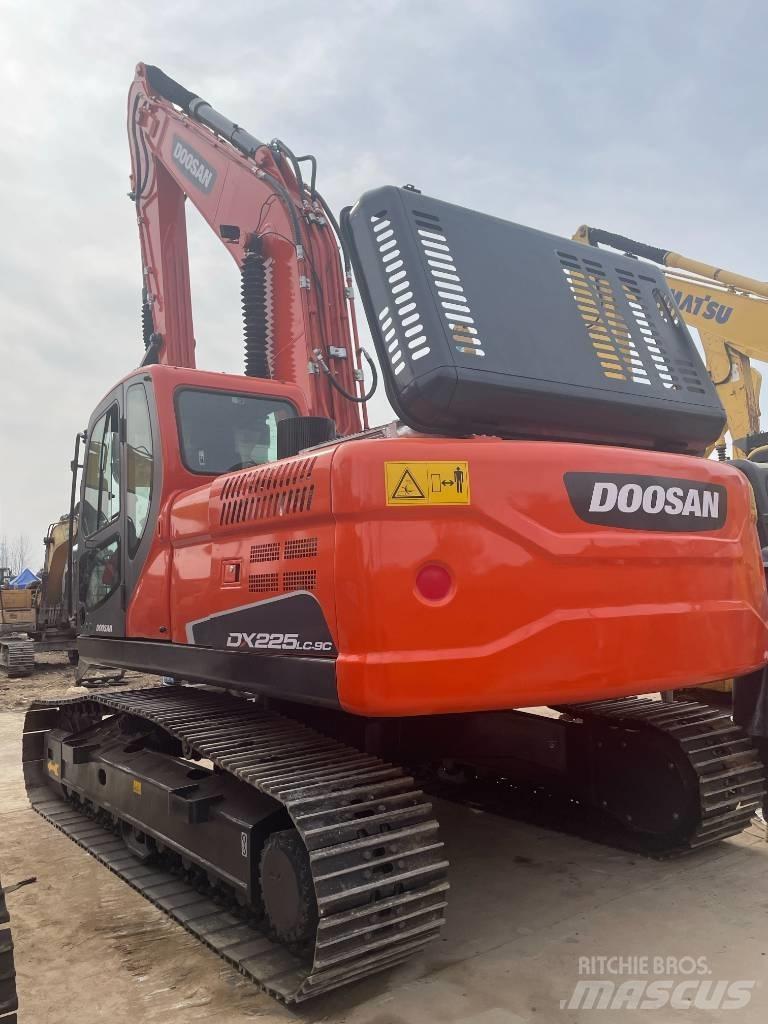 Doosan DX 225LC-9C 履帶式 挖土機/掘鑿機/挖掘機