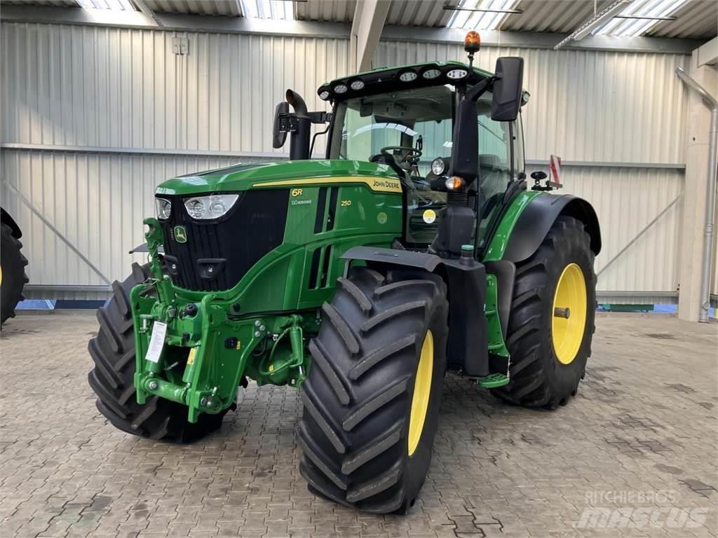 John Deere 6R 250 曳引機