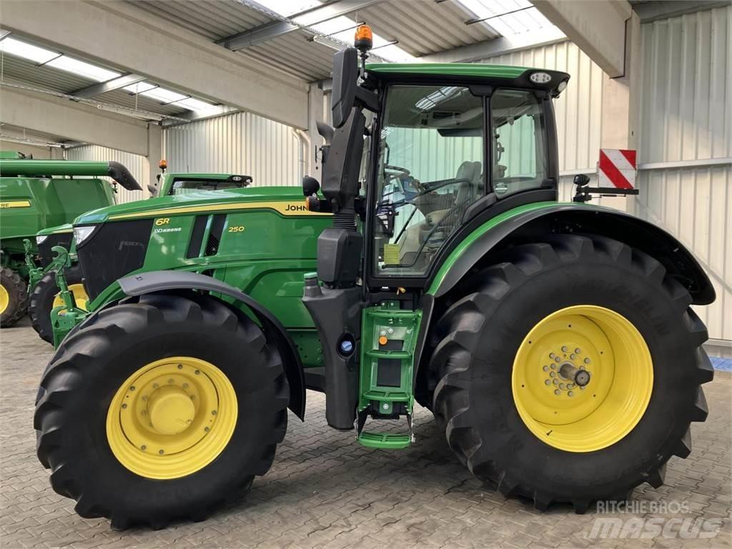 John Deere 6R 250 曳引機