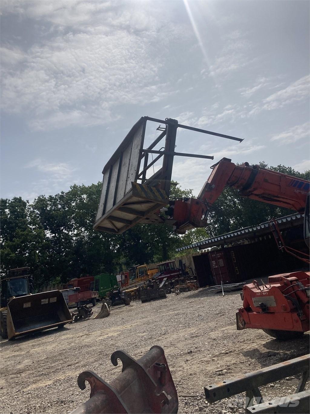 Manitou 1540 MRT 伸縮臂操作車