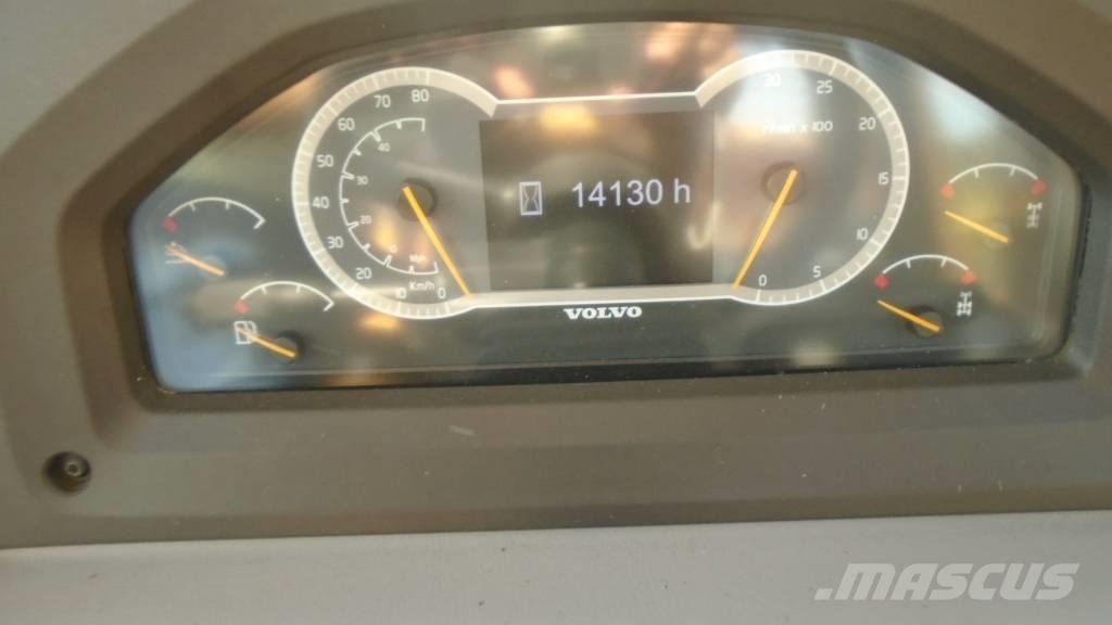Volvo A 25 G 鉸接式起吊車