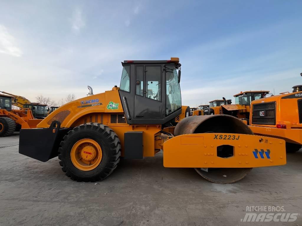 XCMG XS 223 J 單輪滾壓機