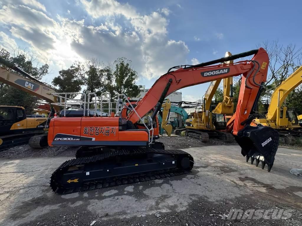 Doosan DX300 履帶式 挖土機/掘鑿機/挖掘機
