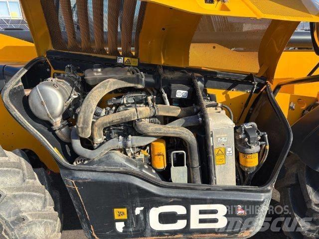 JCB 535-125 伸縮臂操作車