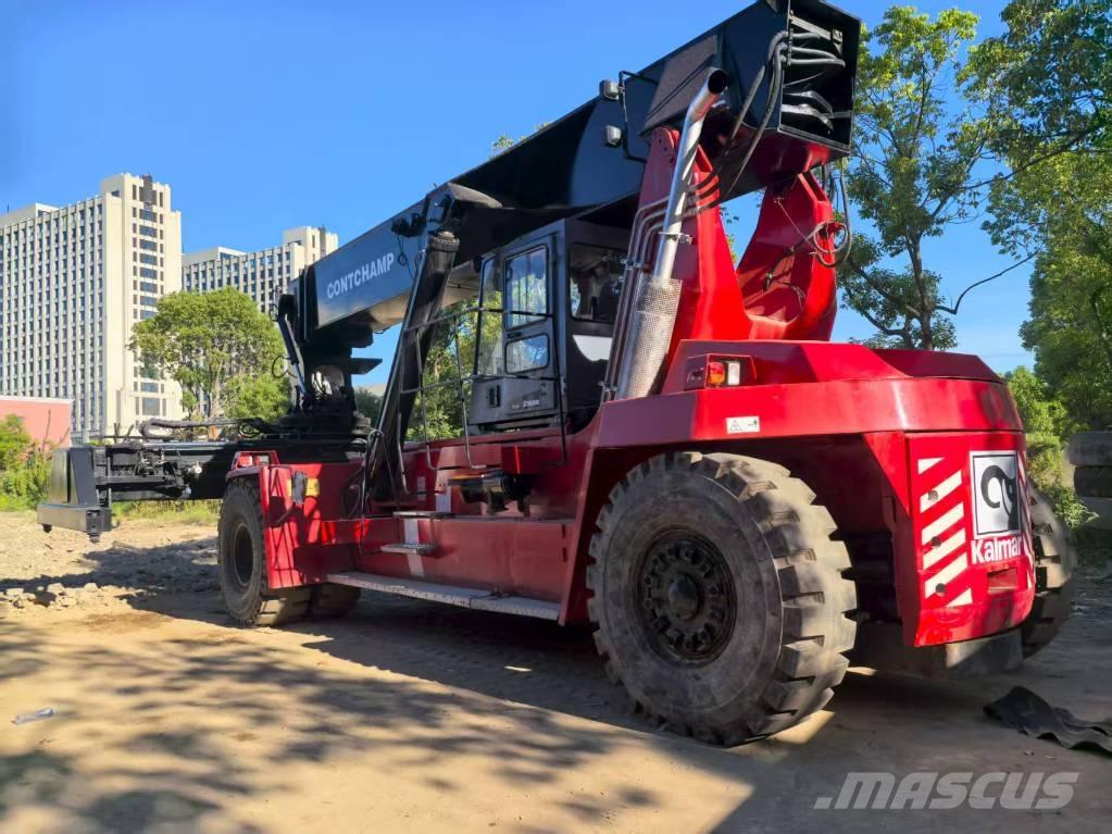 Kalmar DRF 450 前伸型堆積機