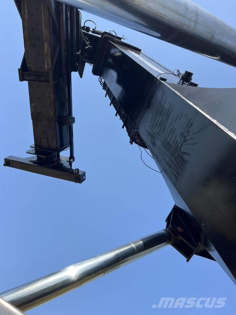 Kalmar DRF 450 前伸型堆積機