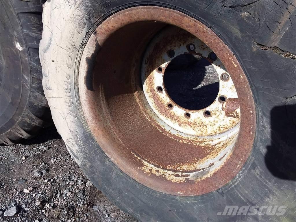 Valmet 860 24x26,5 輪胎、車輪和輪圈