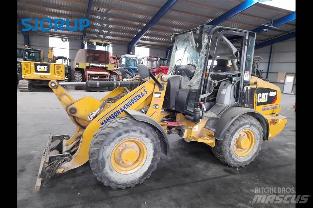 CAT 906 M 曳引機