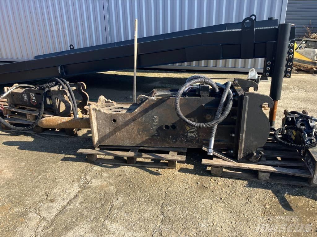CAT H 120 鐵鎚/碎石機