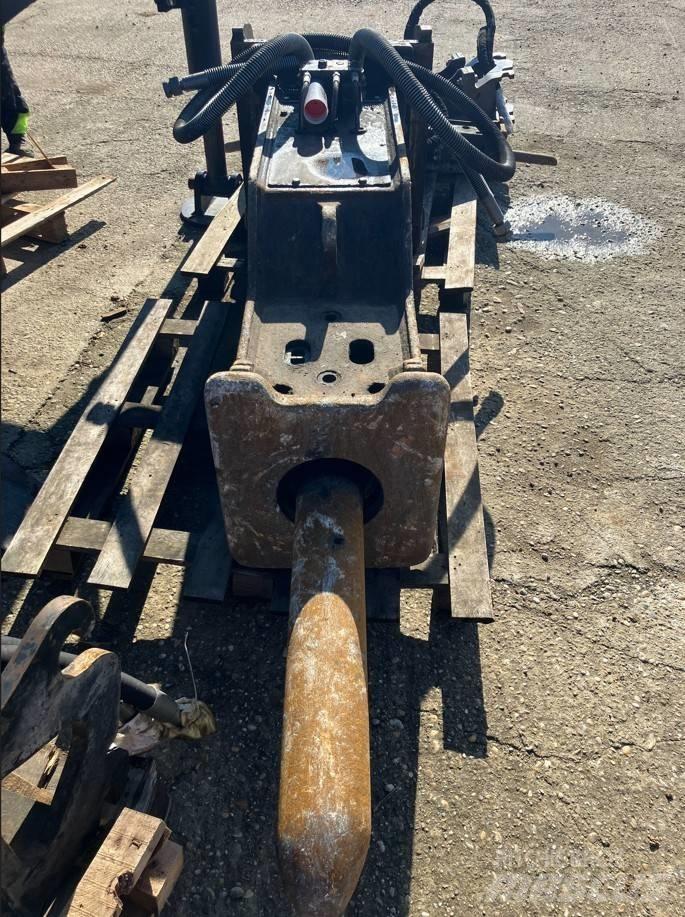 CAT H 120 鐵鎚/碎石機