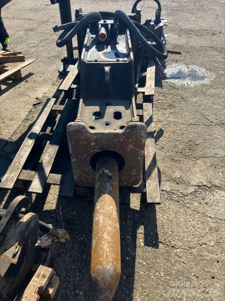 CAT H 120 鐵鎚/碎石機