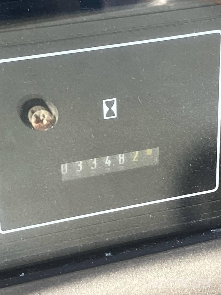 Massey Ferguson 4220 曳引機