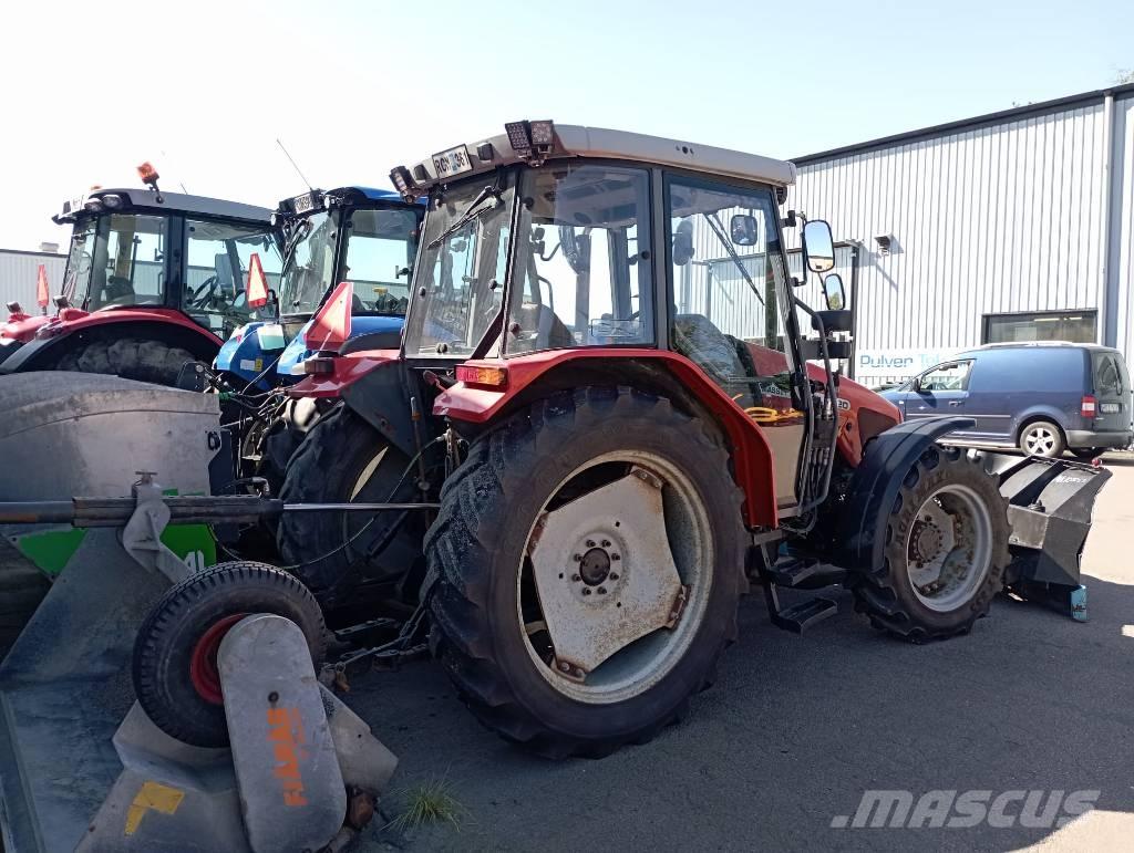 Massey Ferguson 4220 曳引機