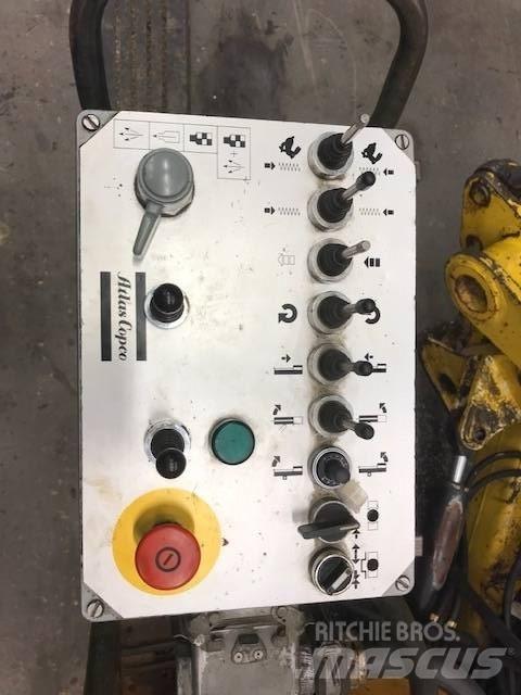 Atlas Copco ROC 242 鑽孔機