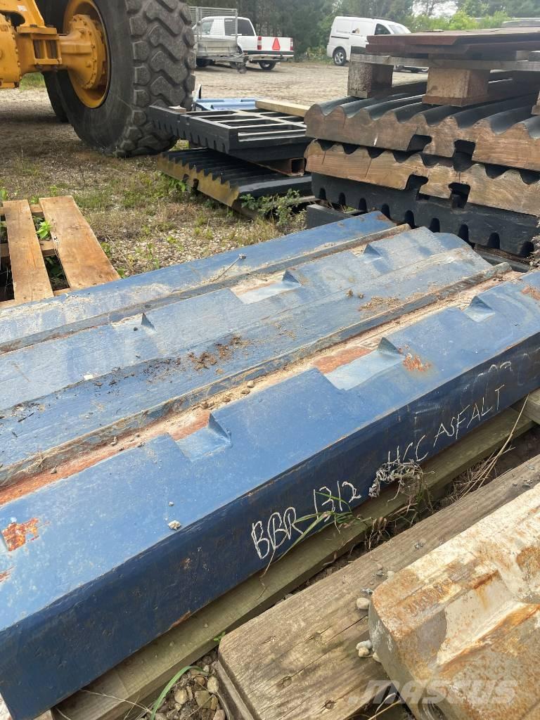 SBM 1312 移動式壓碎機