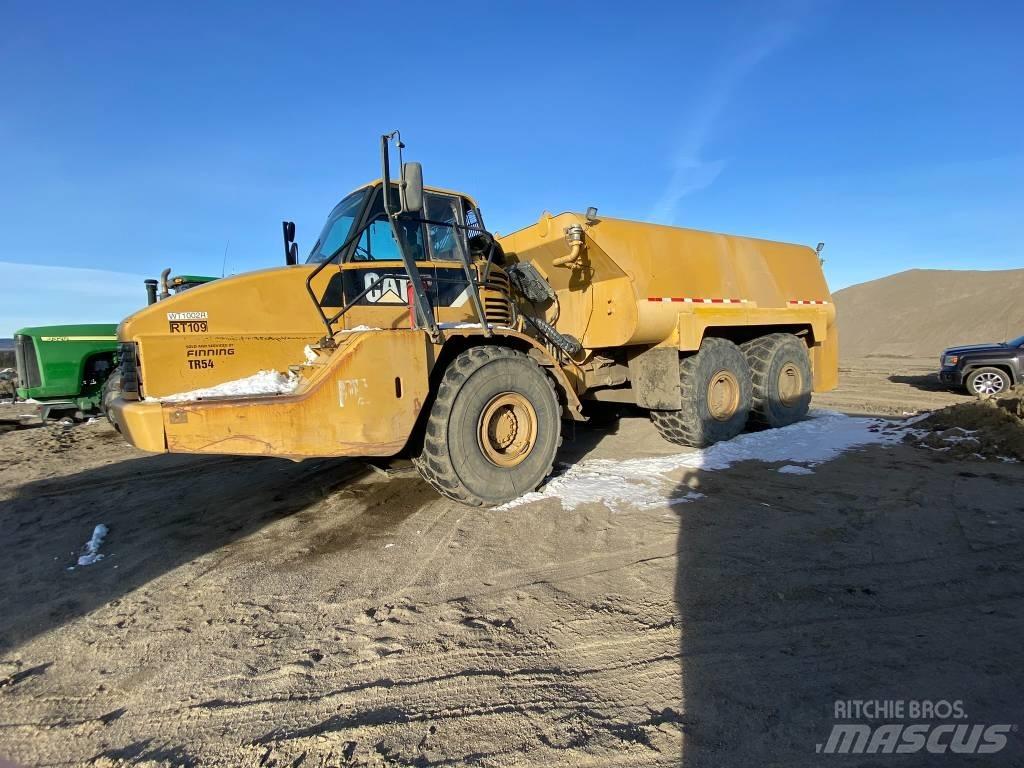 CAT 740 B 鉸接式起吊車