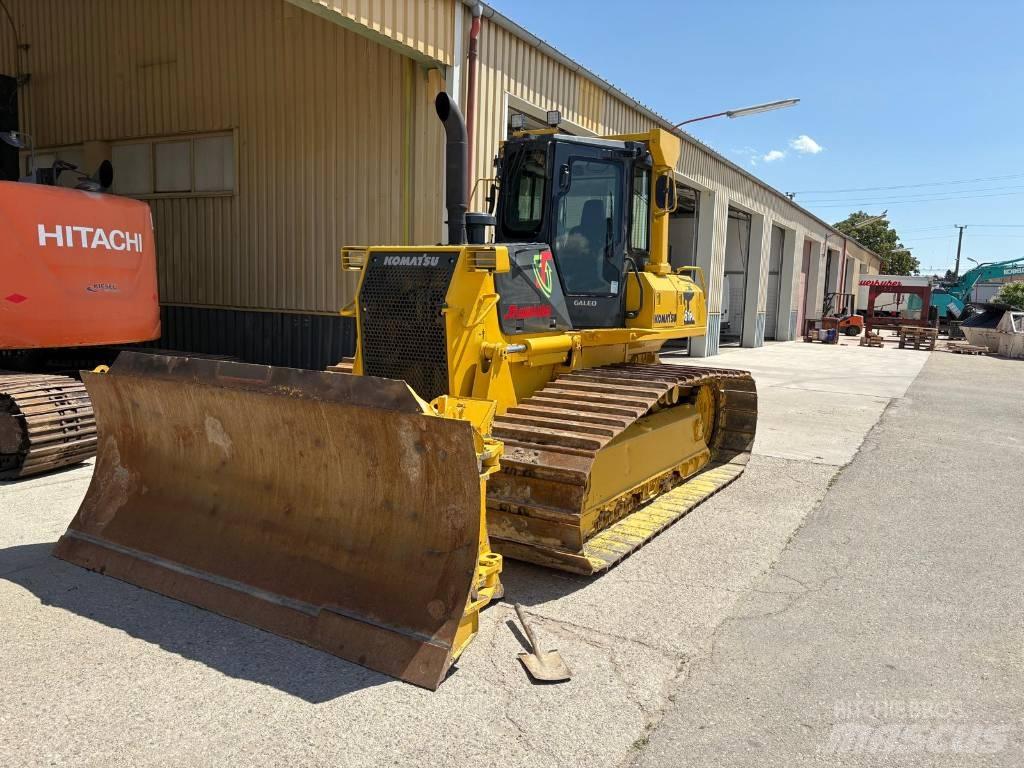 Komatsu 61 PX 履帶推土機