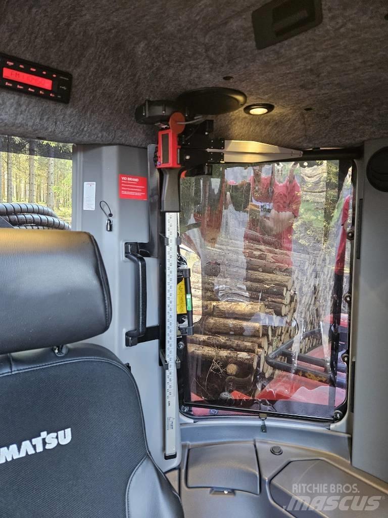 Komatsu 951 收穫機