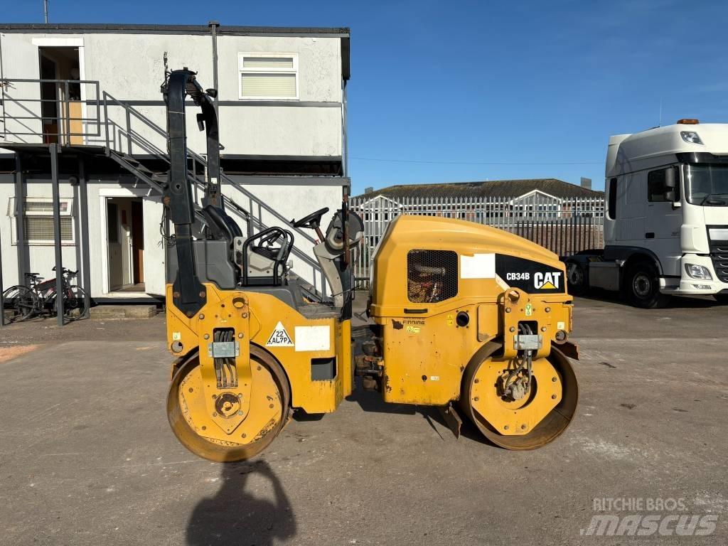 CAT CB 34 B 雙輪滾壓機