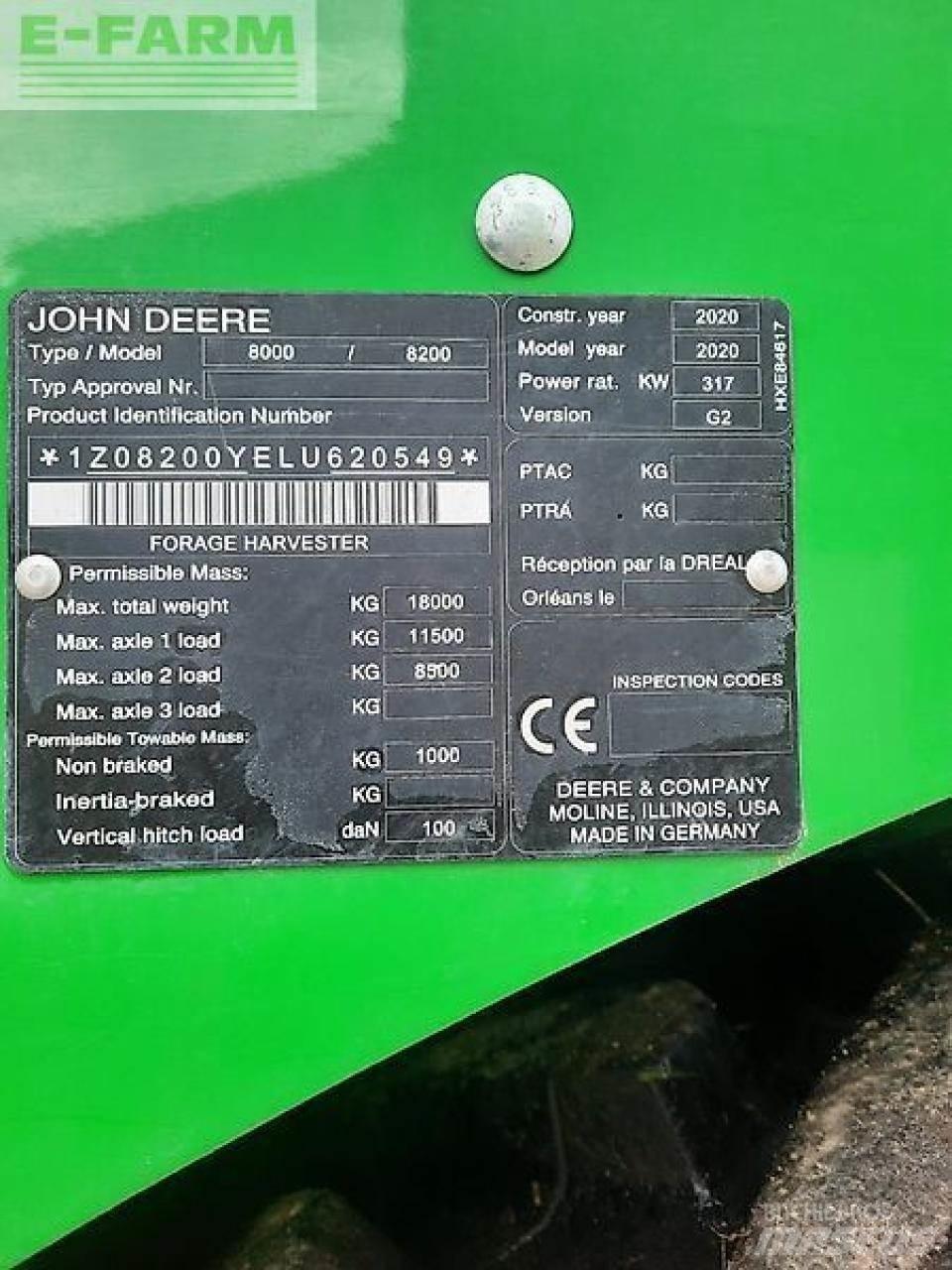 John Deere 8200i 自走式飼料採集機