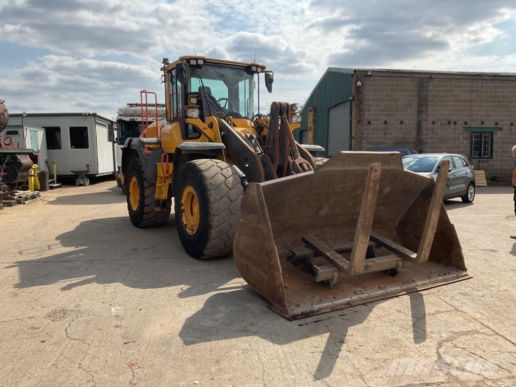 Volvo L110H 輪胎式裝載機