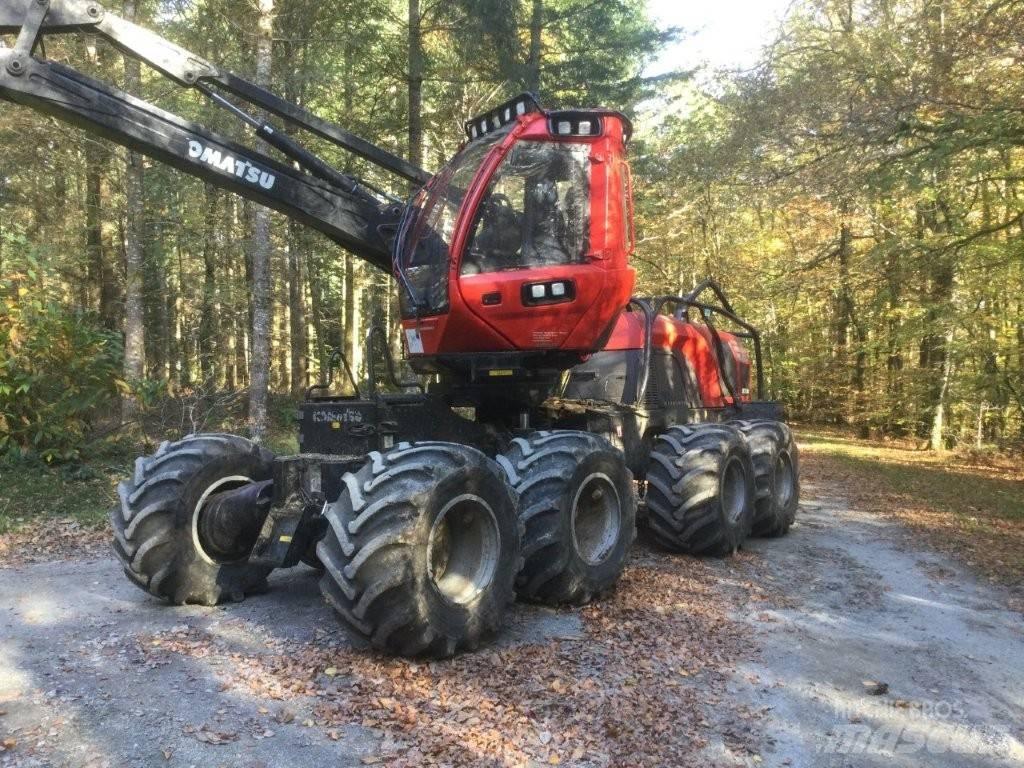 Komatsu 931 XC 收穫機