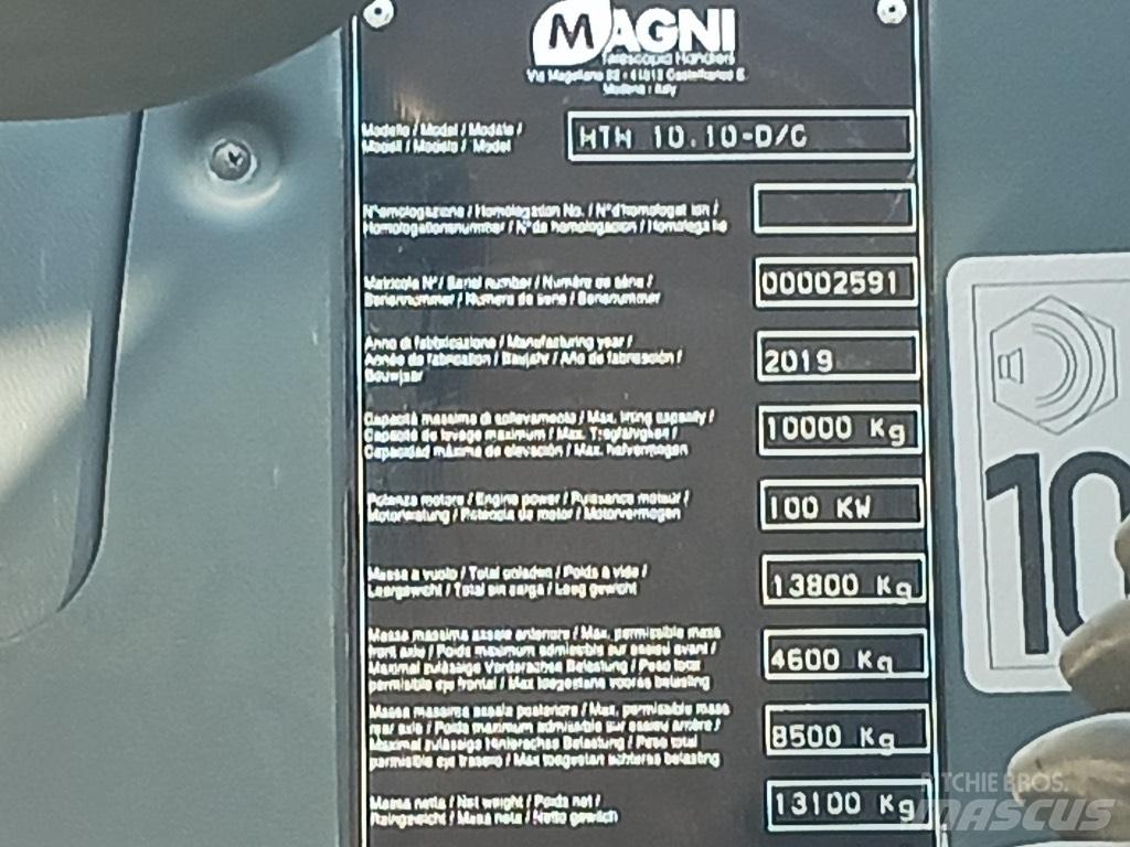 Magni HTH 10.10 伸縮臂操作車