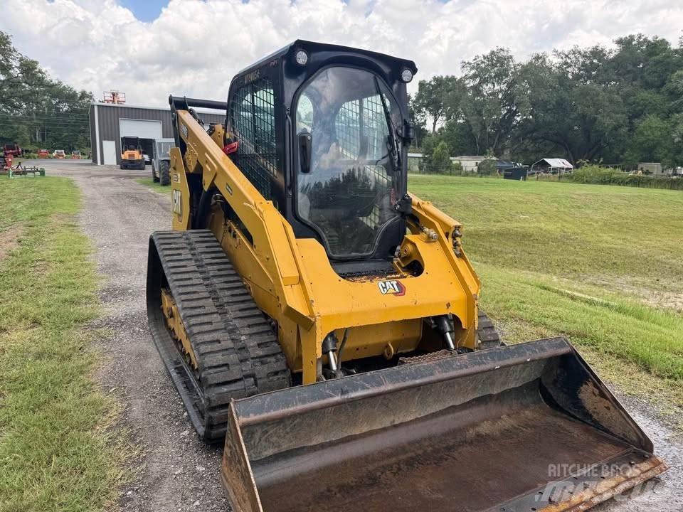 CAT 299 滑移轉向裝載機