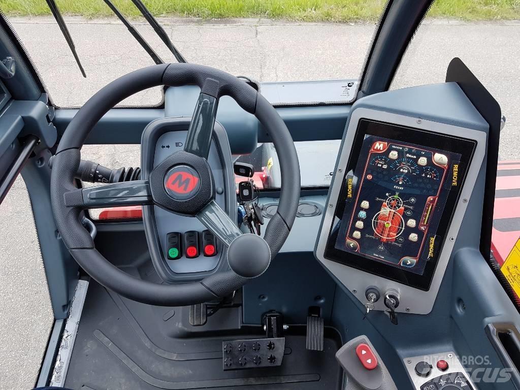 Magni RTH 13.26 伸縮臂操作車