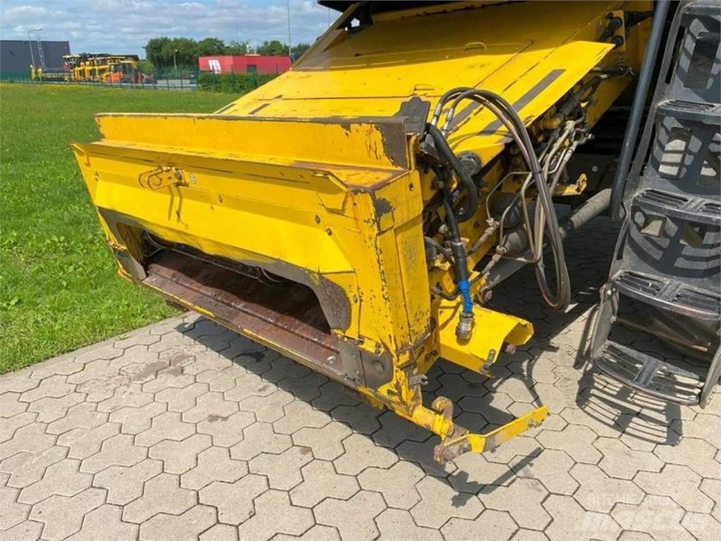 New Holland CX 880 聯合收穫機