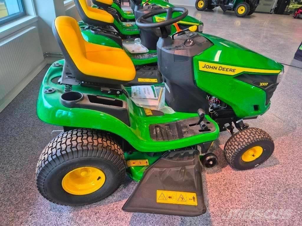 John Deere 107 R 騎乘式割草機