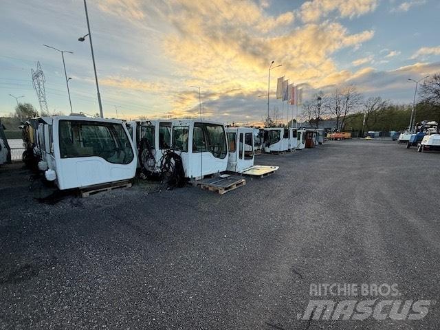 Liebherr USED CAB 駕駛室與內部