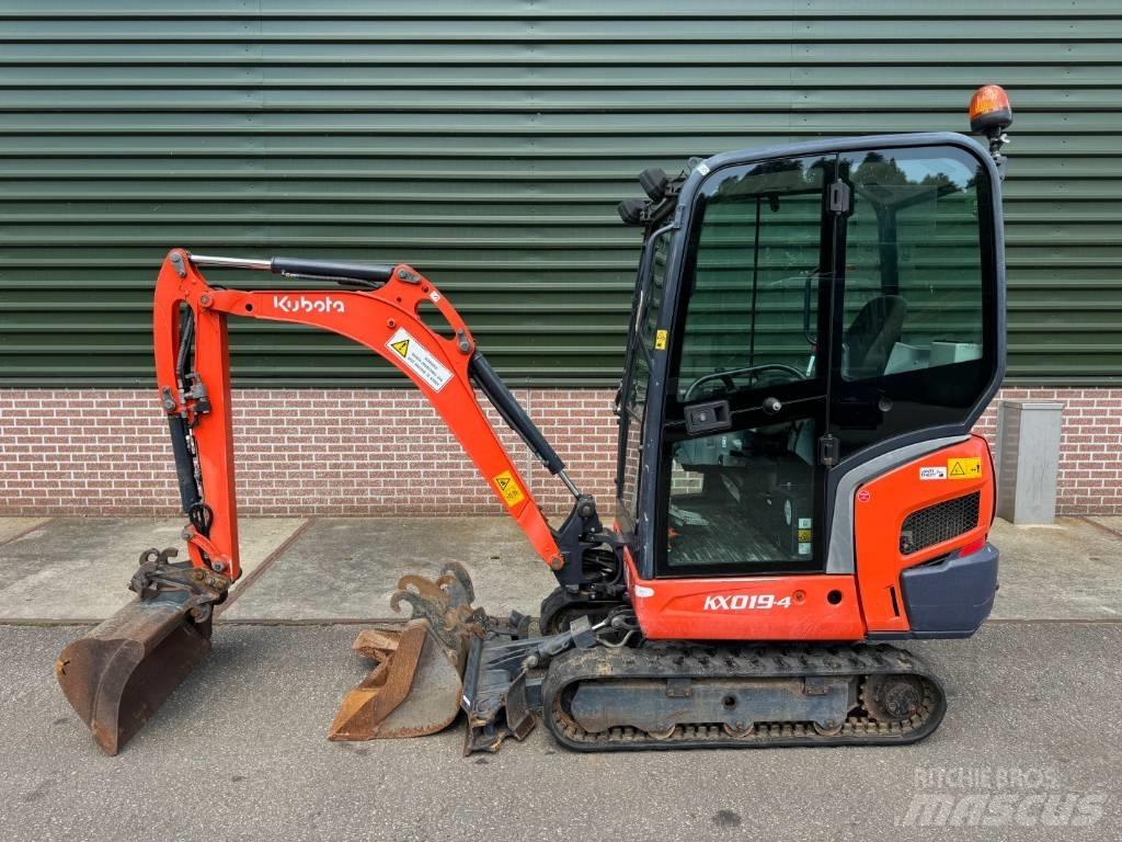 Kubota KX 019-4 小型挖土機/掘鑿機<7t(小型挖掘機)