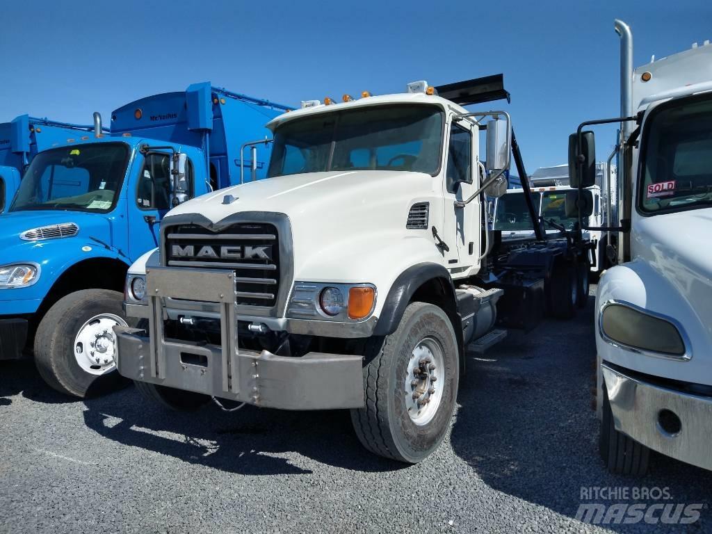 Mack GRANITE CV713 垃圾車