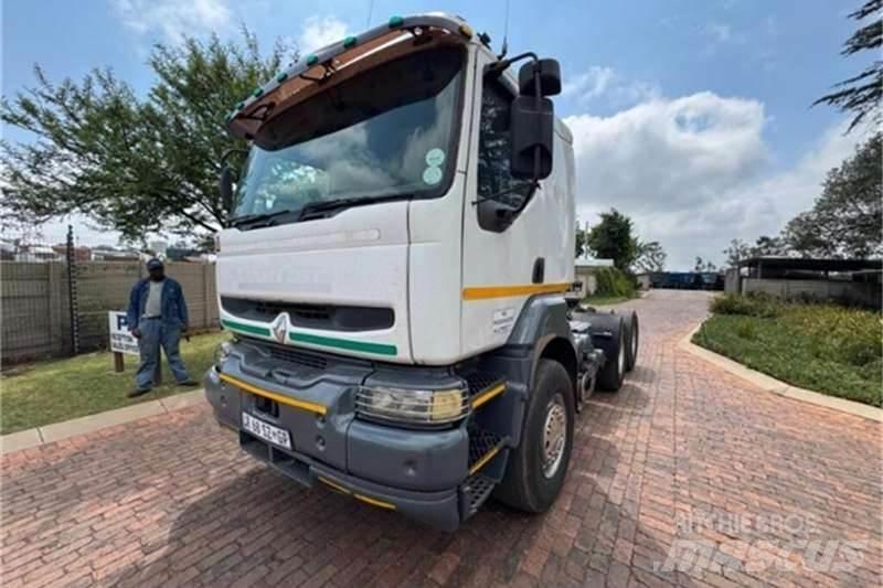 Renault KERAX 其他貨車