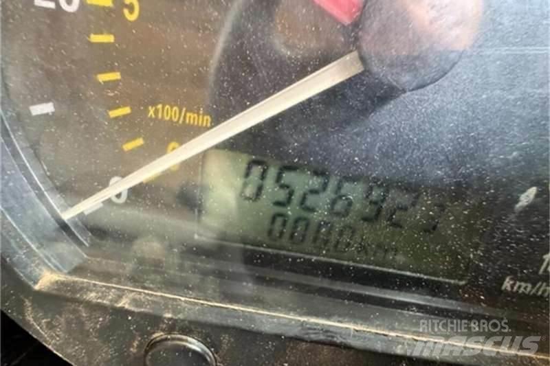 Renault KERAX 其他貨車