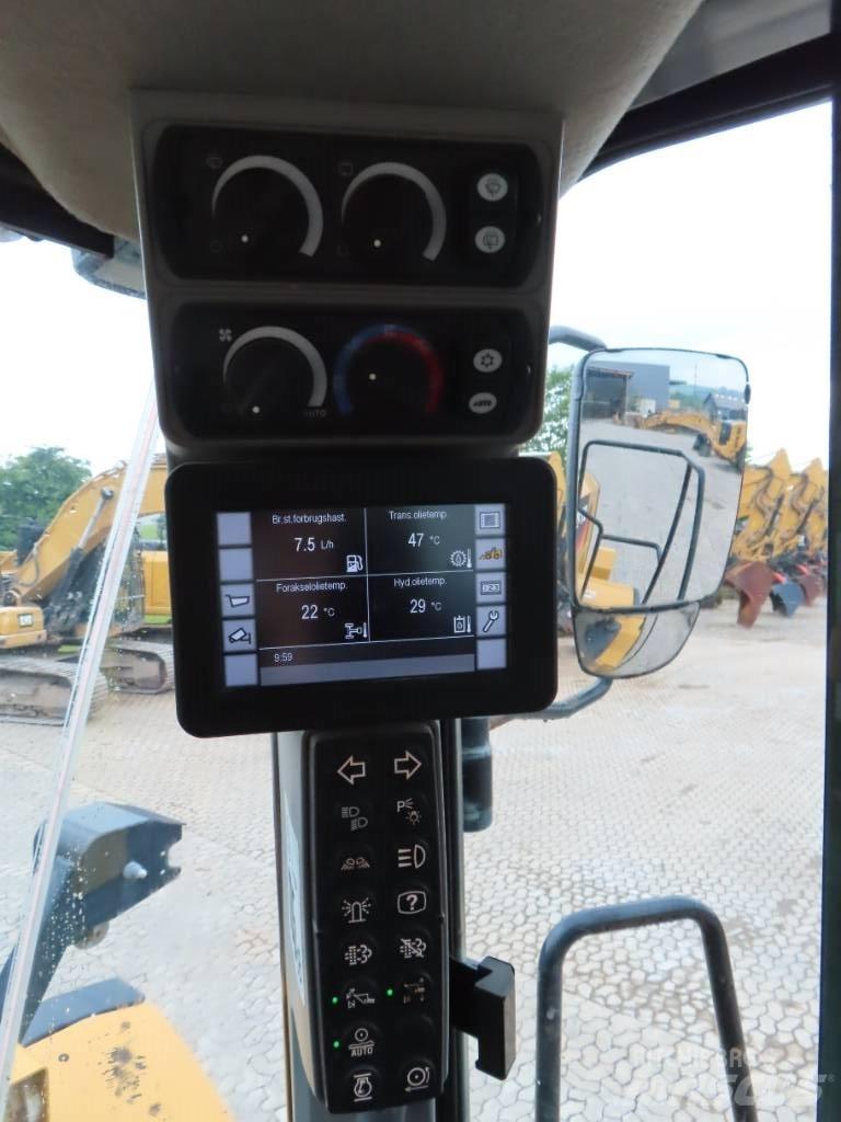 CAT 972 MXE 輪胎式裝載機
