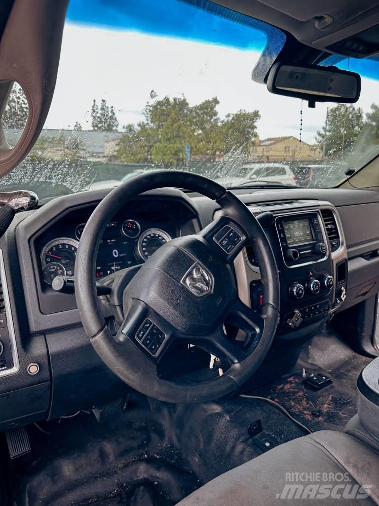 Dodge Ram 5500 都市/通用型車輛