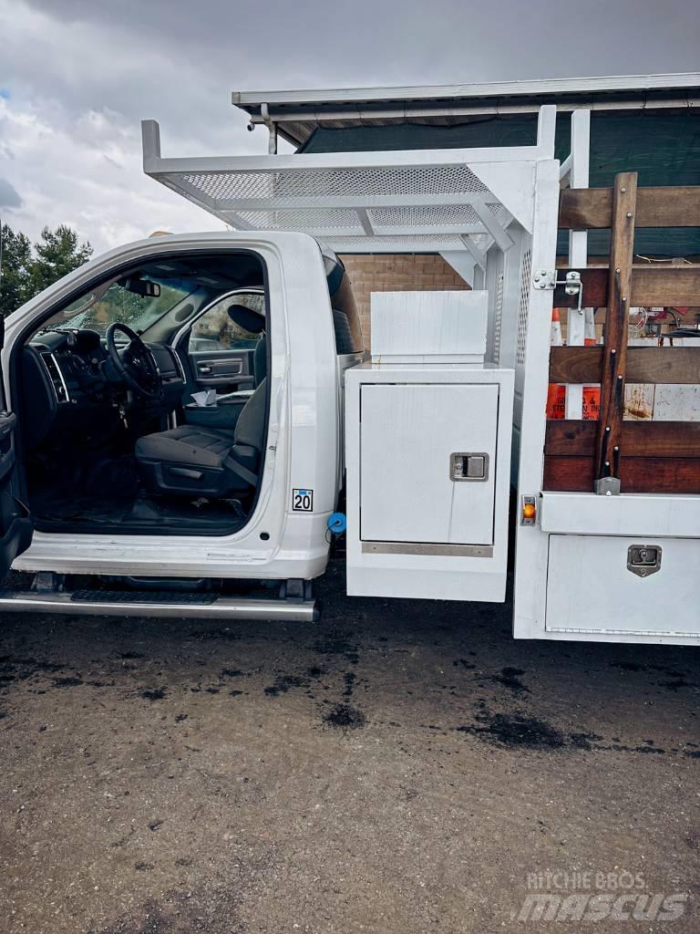 Dodge Ram 5500 都市/通用型車輛