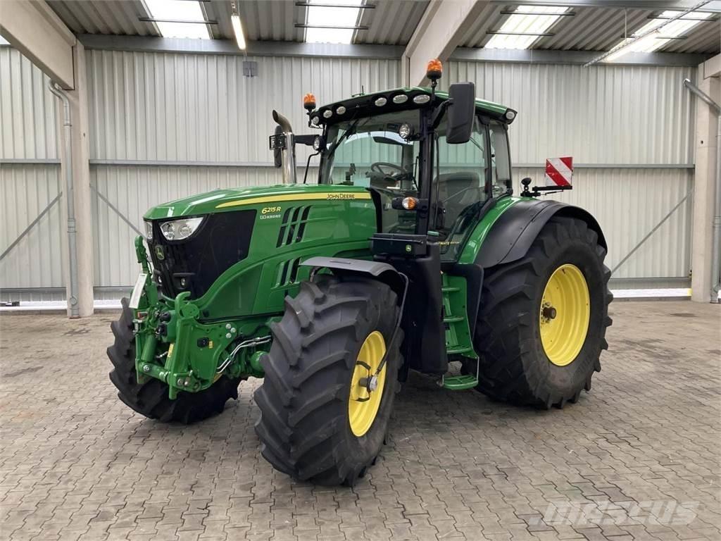 John Deere 6215R 曳引機