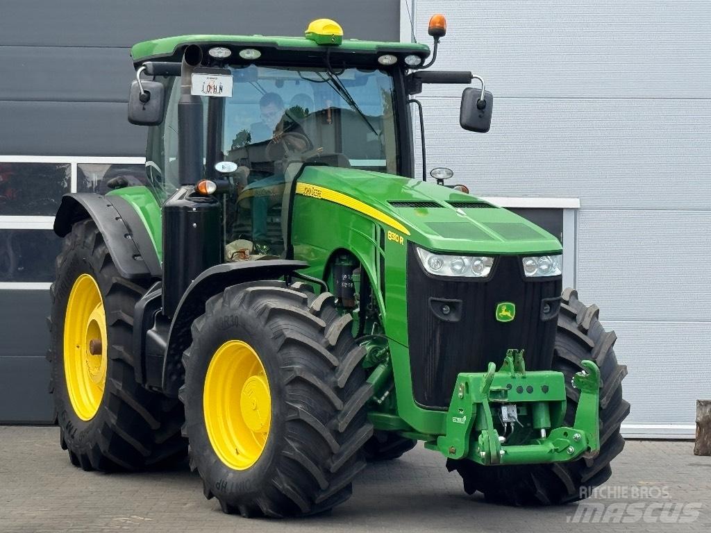 John Deere 8310 R 曳引機