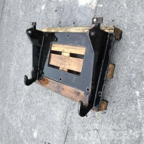JCB INTERFACE 其他附件和零組件