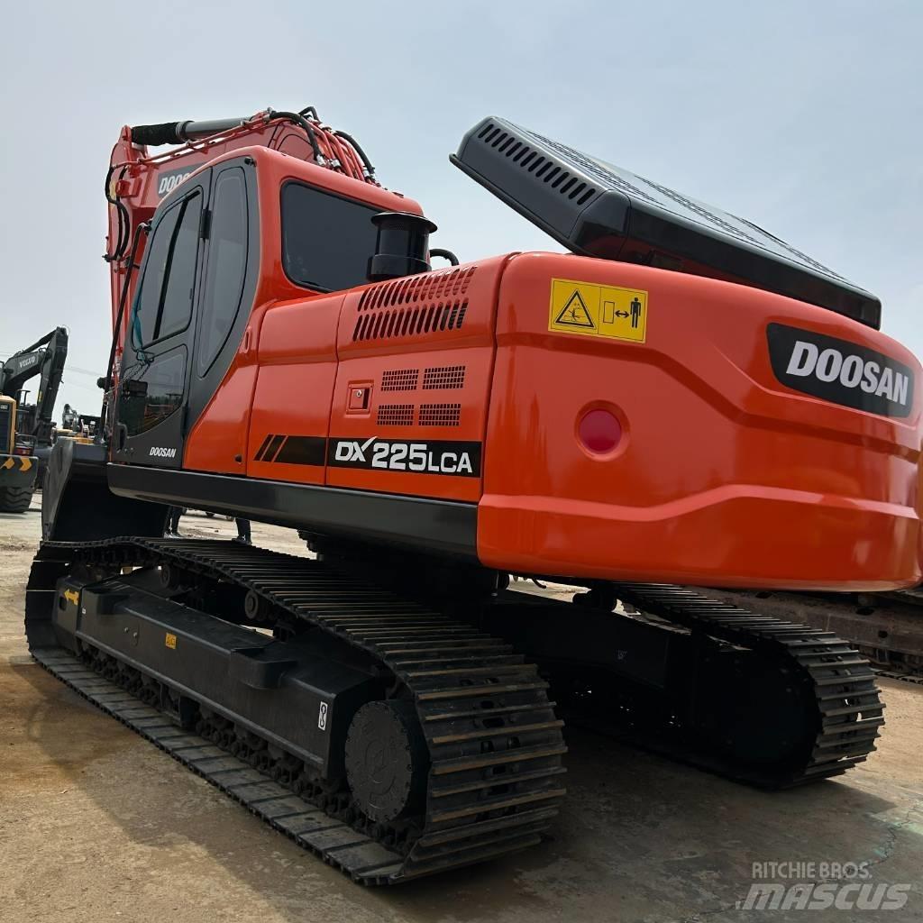 Doosan DX 225 LC 履帶式 挖土機/掘鑿機/挖掘機