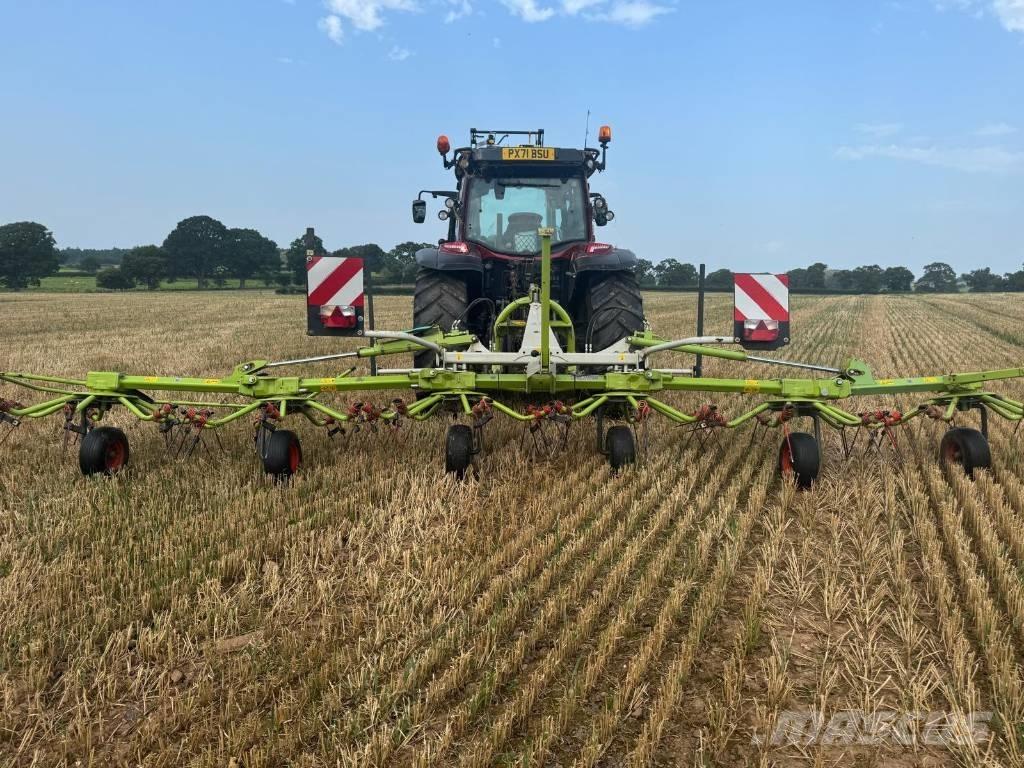 CLAAS Volto 800 耙與翻草機